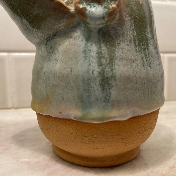 Art Pottery sake saucer green New Cond. Cup with spout .signed by Artist - Picture 6 of 12